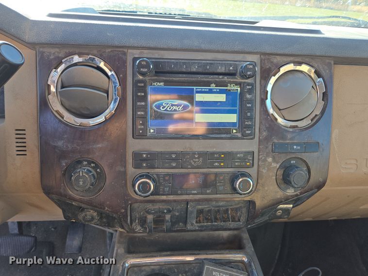 image for item EI4061 2012 Ford F350 Super Duty Crew Cab flatbed pickup truck