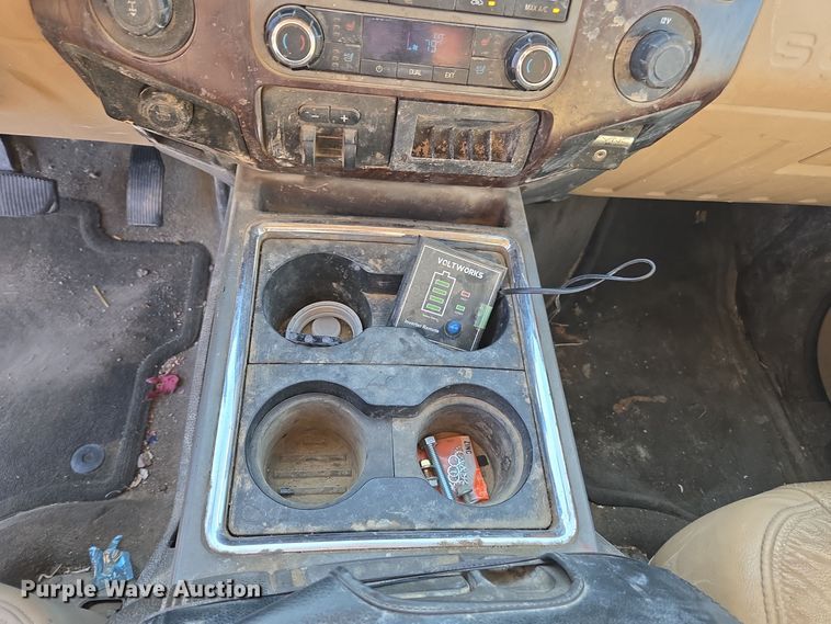 image for item EI4061 2012 Ford F350 Super Duty Crew Cab flatbed pickup truck