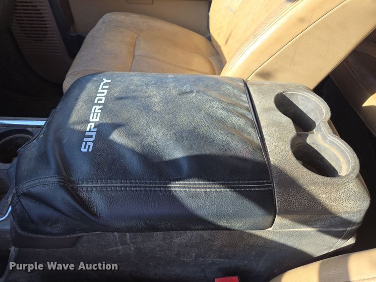 image for item EI4061 2012 Ford F350 Super Duty Crew Cab flatbed pickup truck