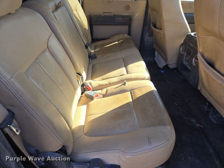 image for item EI4061 2012 Ford F350 Super Duty Crew Cab flatbed pickup truck