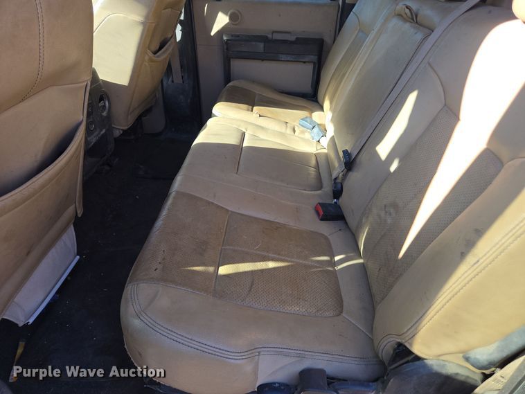 image for item EI4061 2012 Ford F350 Super Duty Crew Cab flatbed pickup truck