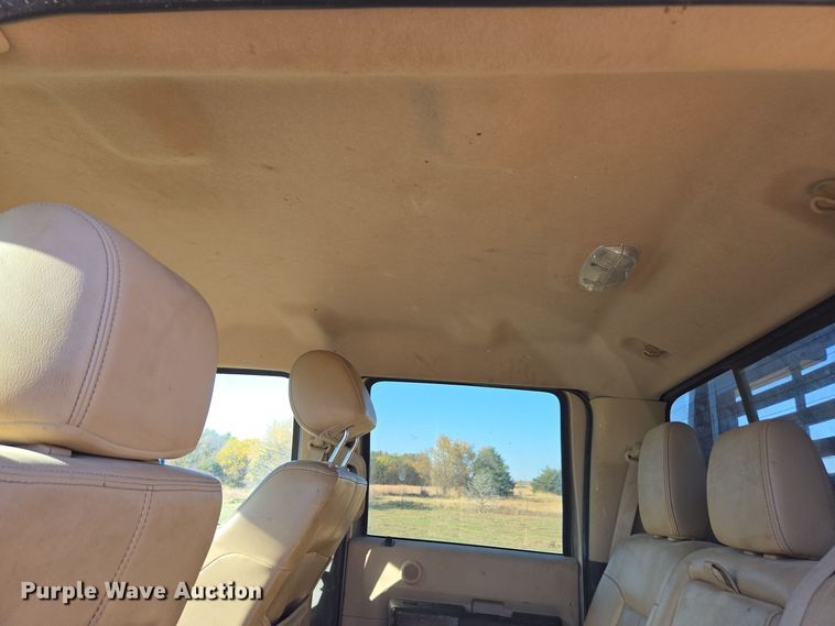 image for item EI4061 2012 Ford F350 Super Duty Crew Cab flatbed pickup truck