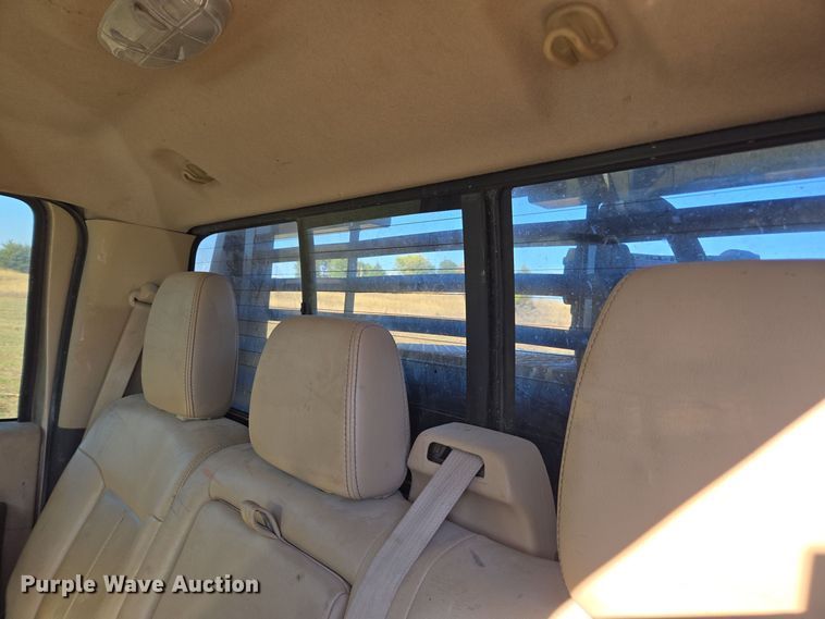 image for item EI4061 2012 Ford F350 Super Duty Crew Cab flatbed pickup truck