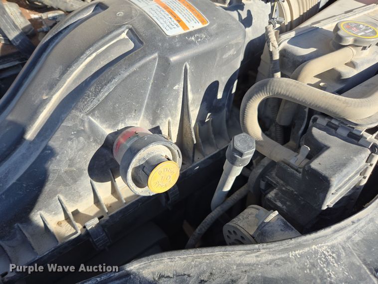 image for item EI4061 2012 Ford F350 Super Duty Crew Cab flatbed pickup truck