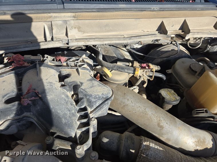 image for item EI4061 2012 Ford F350 Super Duty Crew Cab flatbed pickup truck