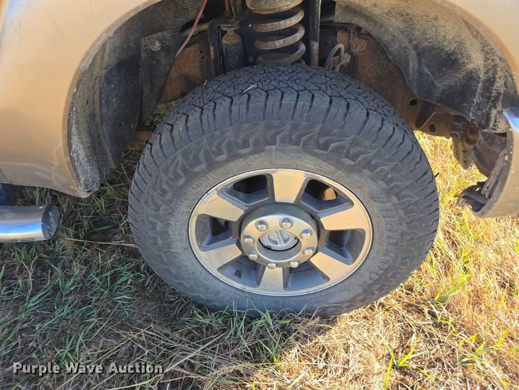 image for item EI4061 2012 Ford F350 Super Duty Crew Cab flatbed pickup truck