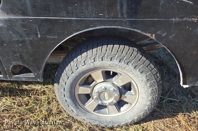 image for item EI4061 2012 Ford F350 Super Duty Crew Cab flatbed pickup truck