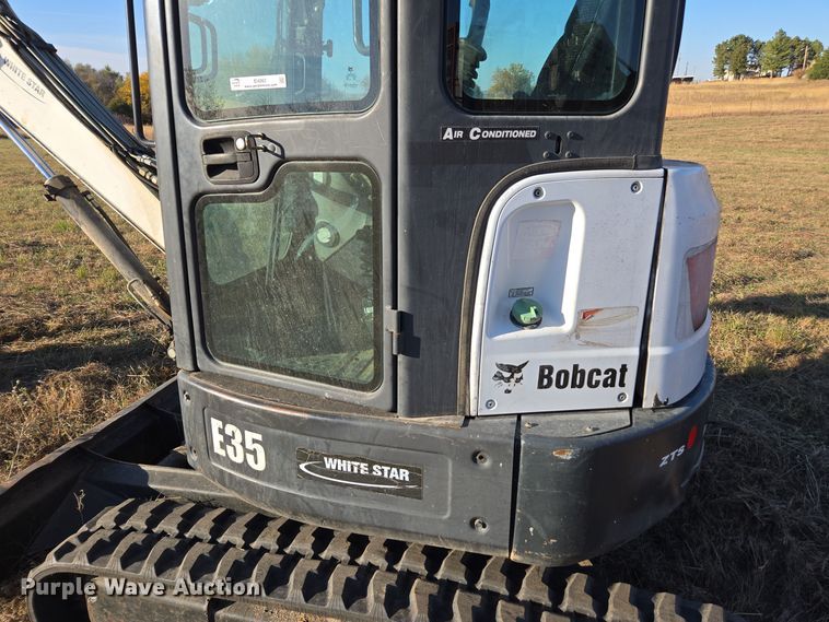 image for item EI4063 2011 Bobcat E35 mini excavator