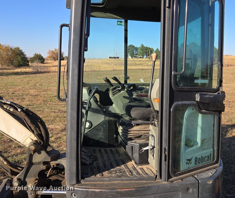 image for item EI4063 2011 Bobcat E35 mini excavator