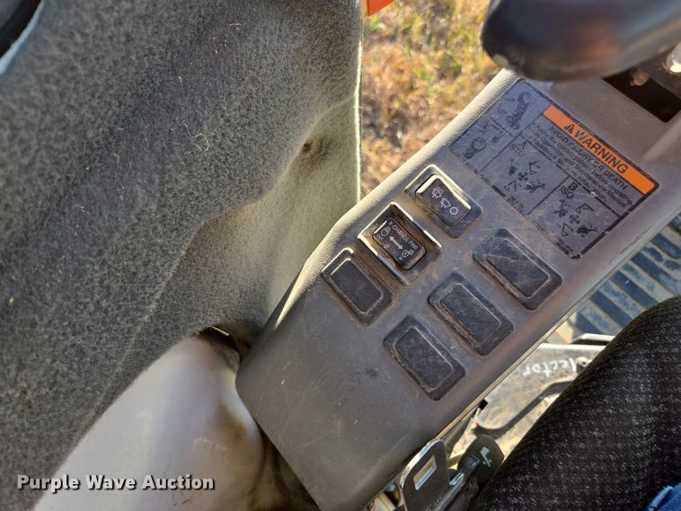 image for item EI4063 2011 Bobcat E35 mini excavator