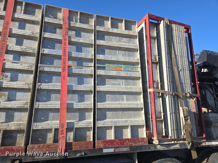 image for item EI4064 1999 Sterling L-Line crane truck