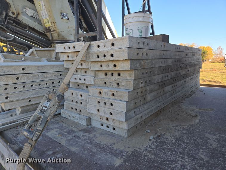 image for item EI4064 1999 Sterling L-Line crane truck