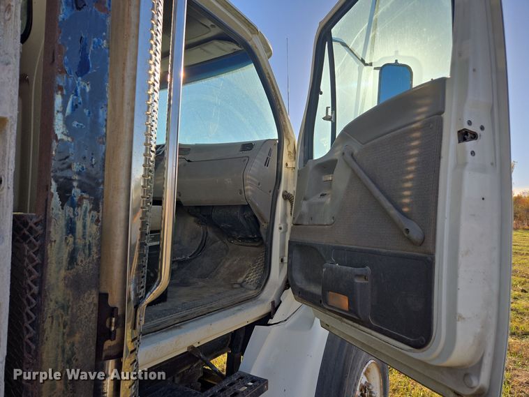 image for item EI4064 1999 Sterling L-Line crane truck