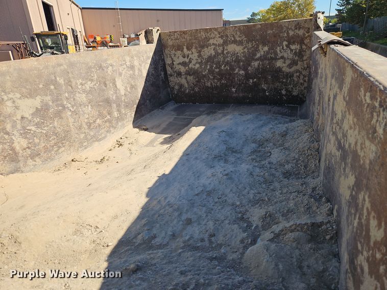 image for item EI8427 2008 Sterling LT8500 dump truck