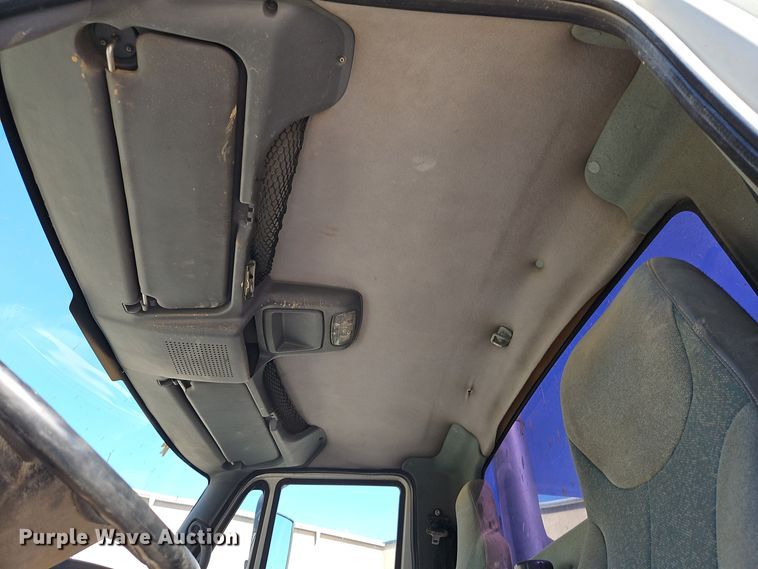 image for item EI8429 2003 International  8600 vacuum truck