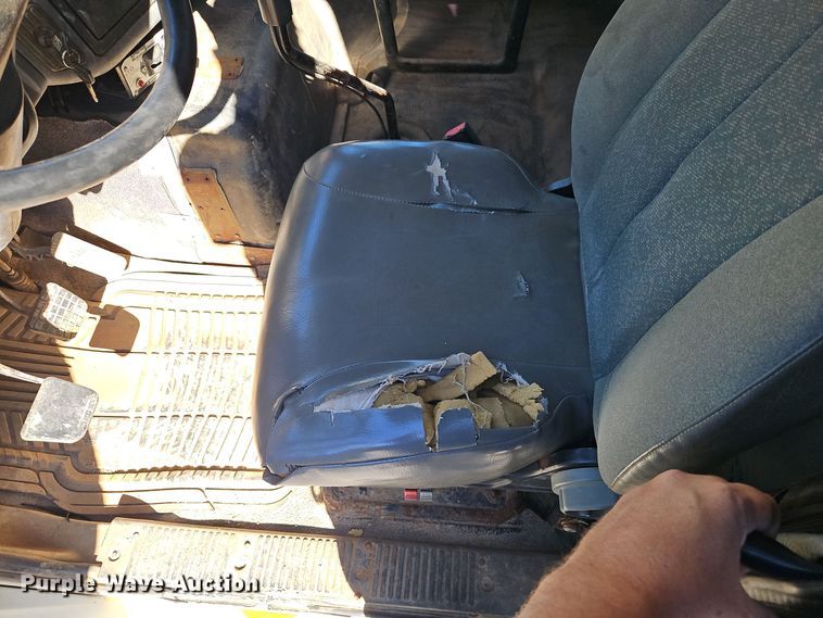 image for item EI8429 2003 International  8600 vacuum truck