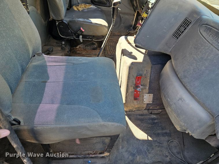 image for item EI8429 2003 International  8600 vacuum truck