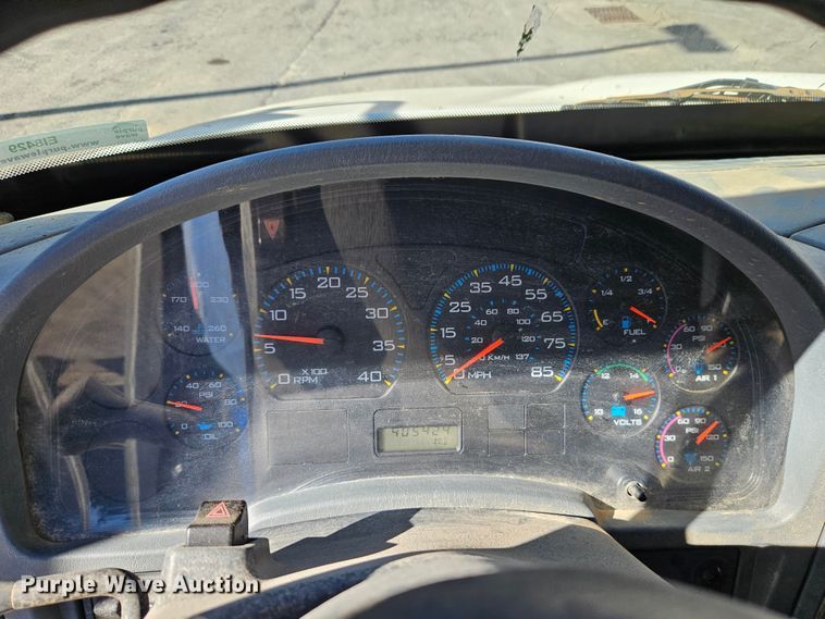 image for item EI8429 2003 International  8600 vacuum truck