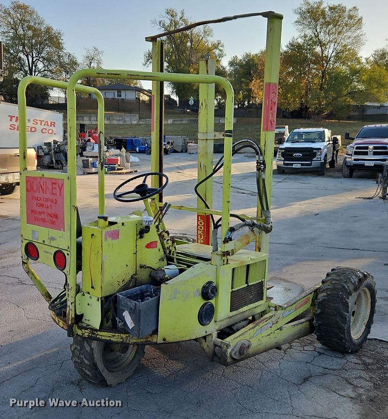 image for item EI8486 Donkey forklift