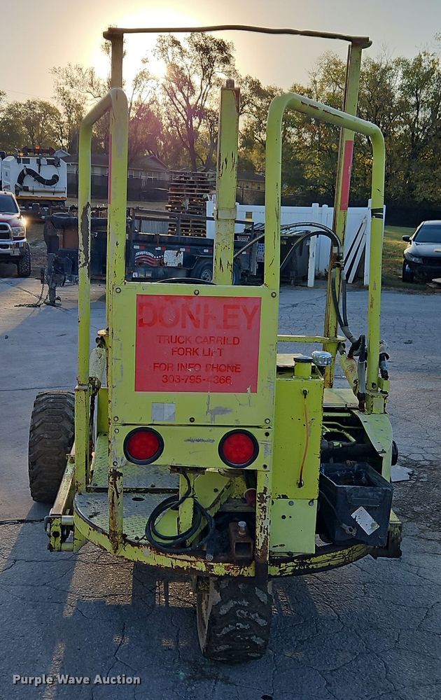 image for item EI8486 Donkey forklift