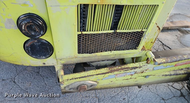 image for item EI8486 Donkey forklift