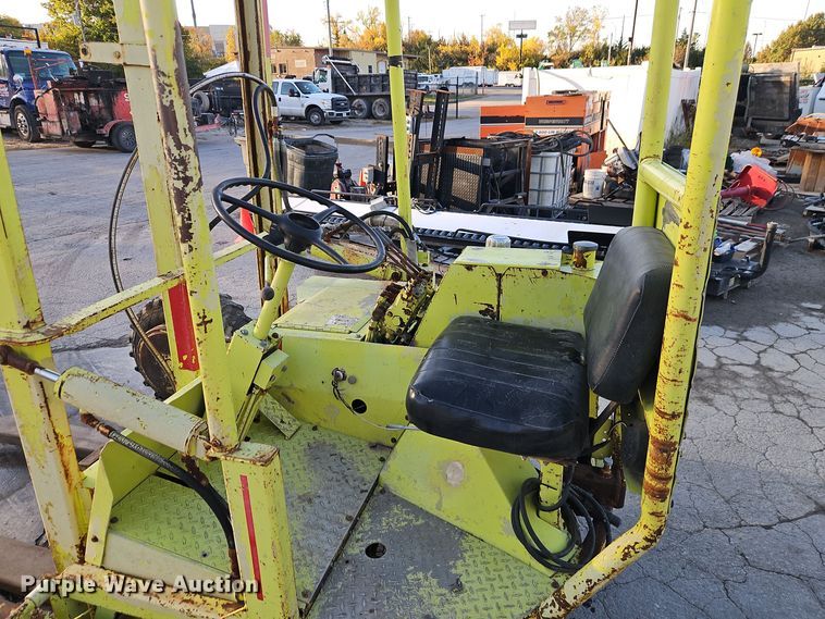 image for item EI8486 Donkey forklift