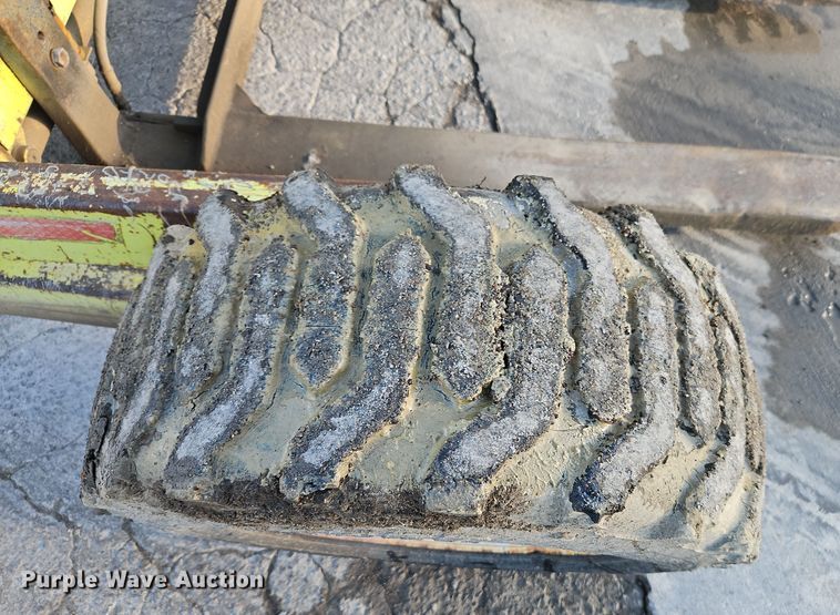 image for item EI8486 Donkey forklift