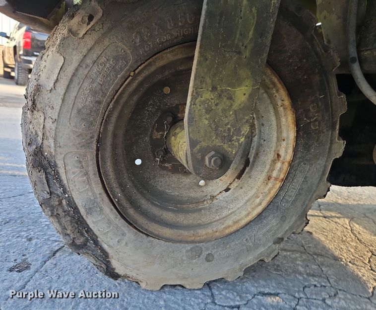 image for item EI8486 Donkey forklift