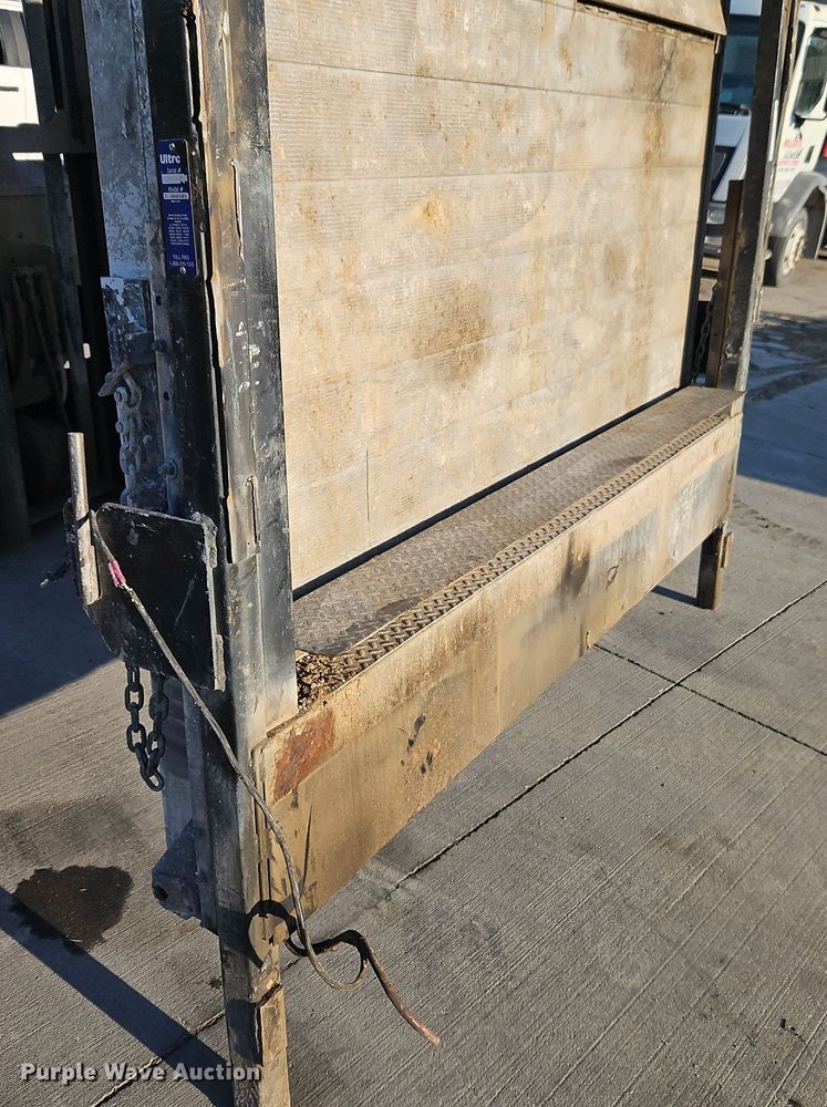 image for item EI8487 Ultron DL309460AFA lift gate