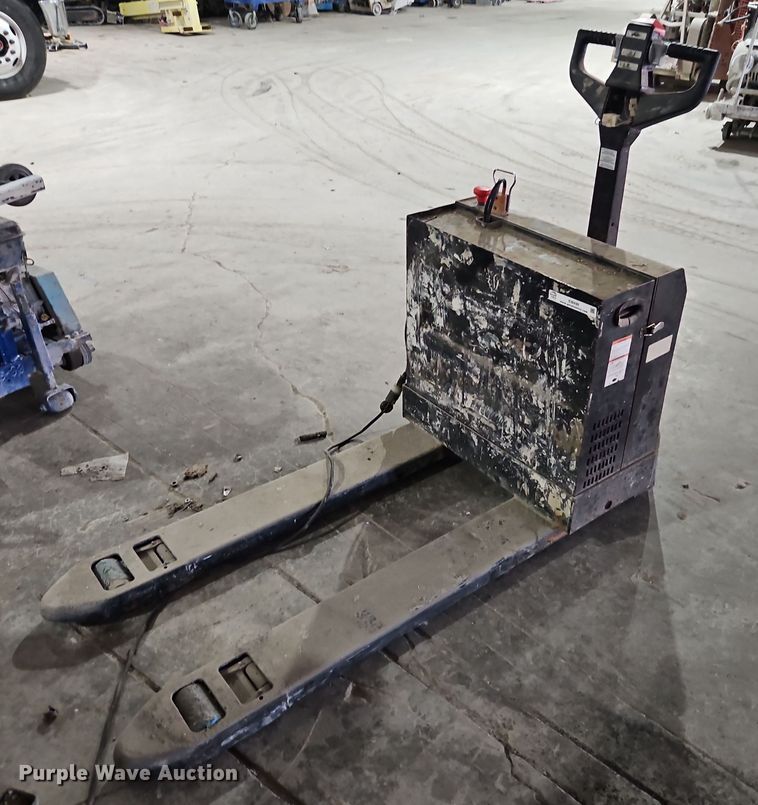 image for item EI8499 Vestil EPT-2748-45 pallet jack