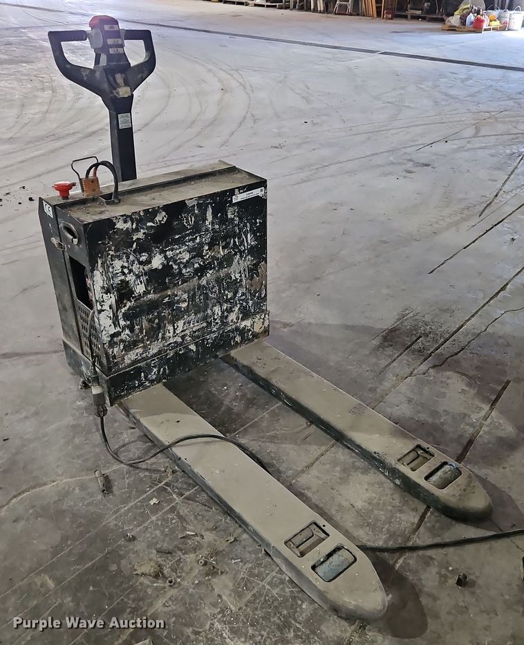 image for item EI8499 Vestil EPT-2748-45 pallet jack