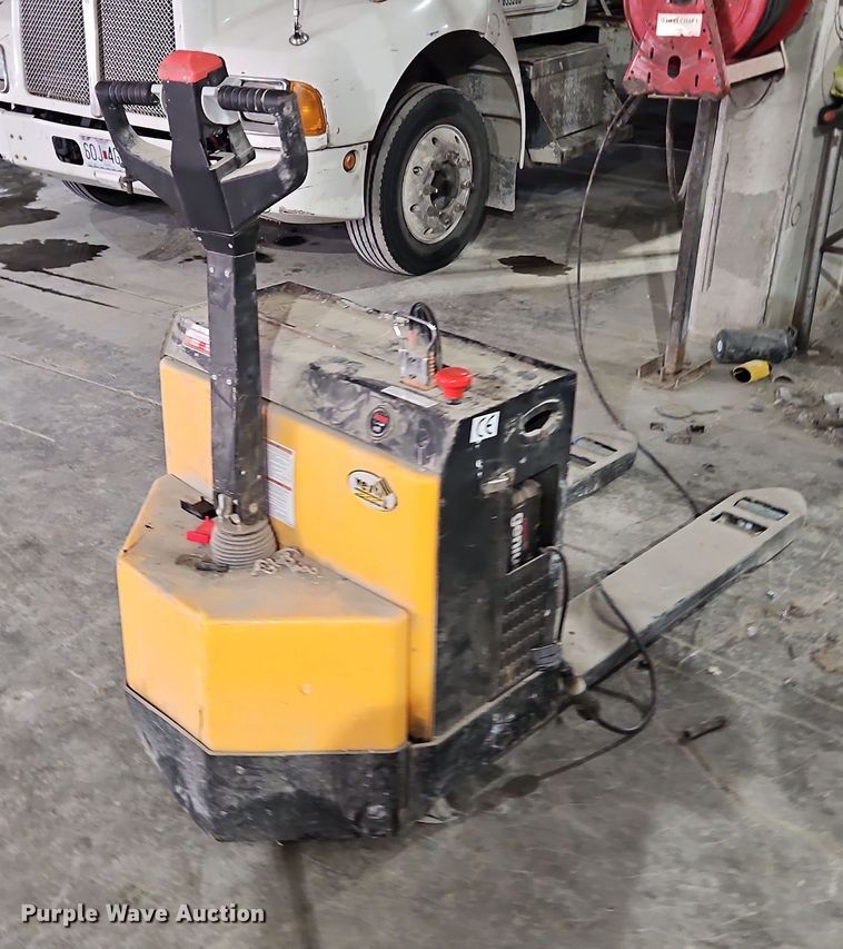 image for item EI8499 Vestil EPT-2748-45 pallet jack