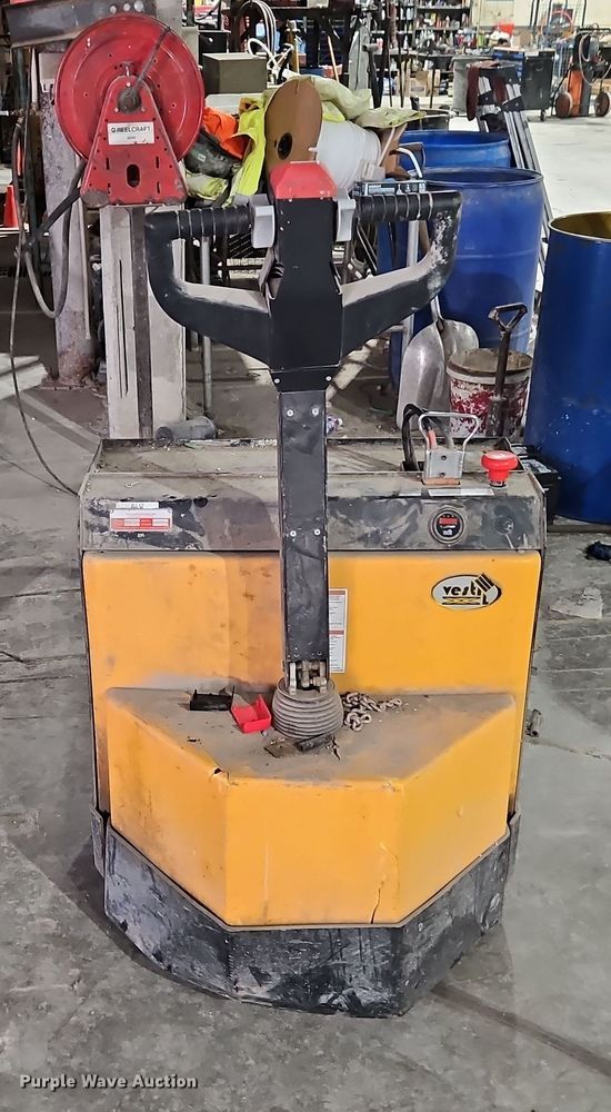 image for item EI8499 Vestil EPT-2748-45 pallet jack