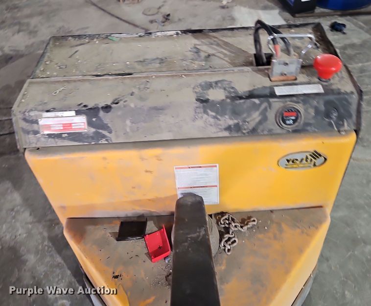 image for item EI8499 Vestil EPT-2748-45 pallet jack