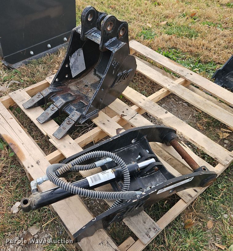 image for item EI8501 TAG  excavator attachments