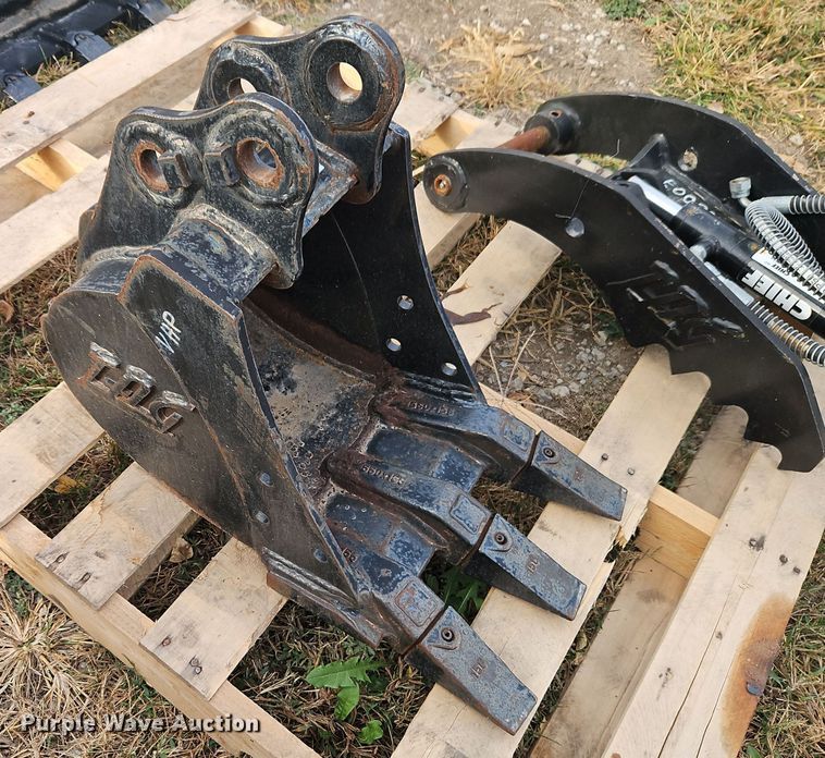 image for item EI8501 TAG  excavator attachments