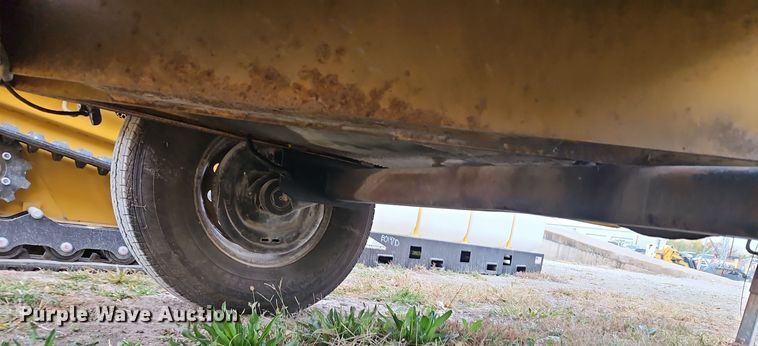 image for item EI8504 2000 Vermeer BC1230A wood chipper