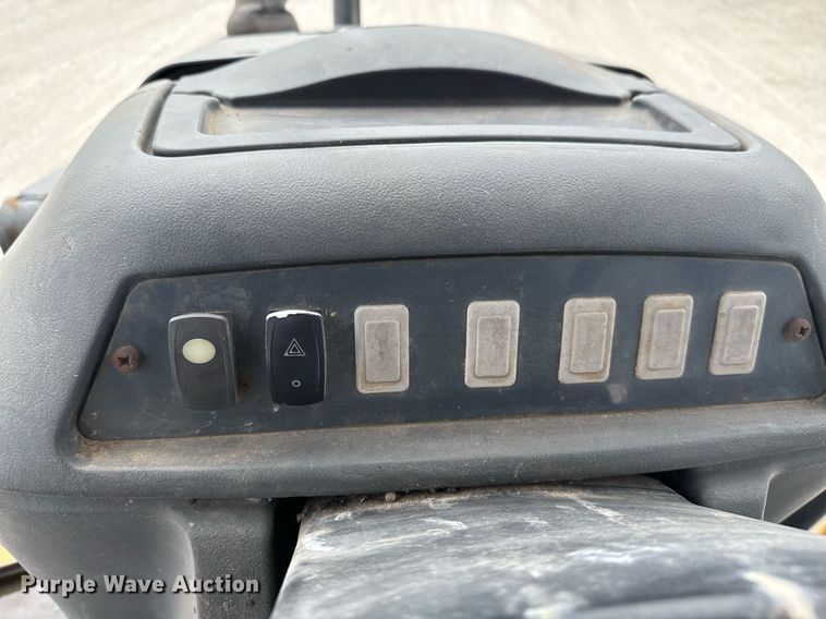 image for item EJ3120 2010 John Deere 310J backhoe