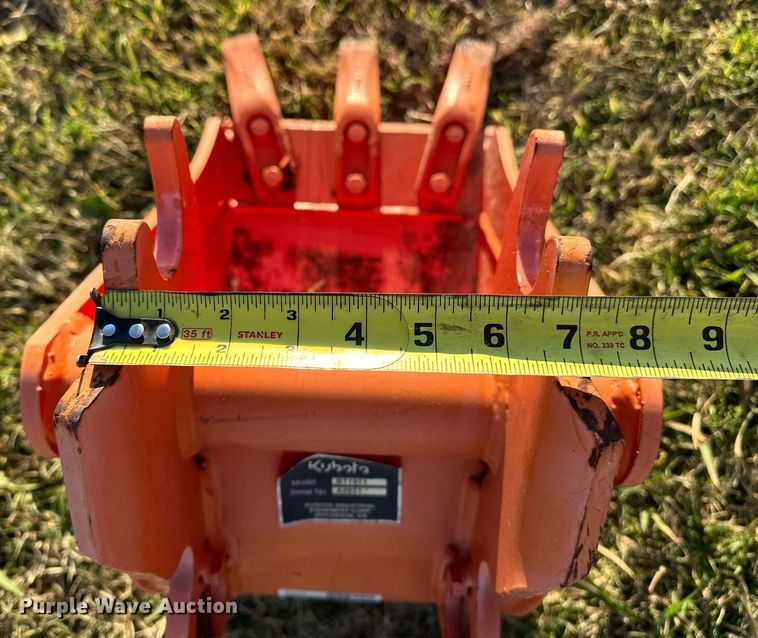 image for item EJ5017 Kubota  BT1971 excavator bucket