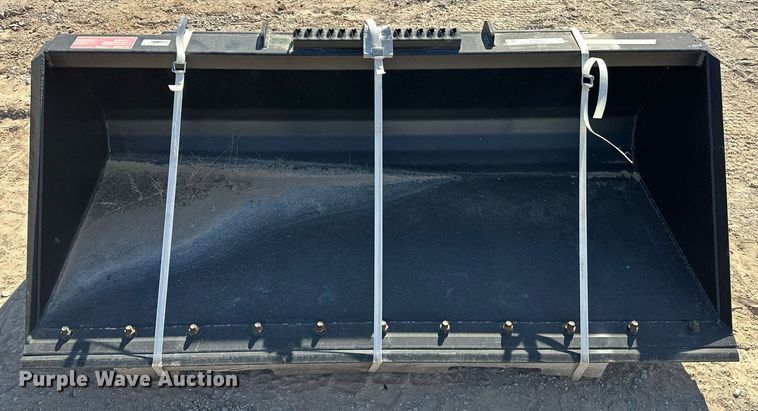 image for item EJ5035 2021 Arrow 2306605BUN skid steer bucket