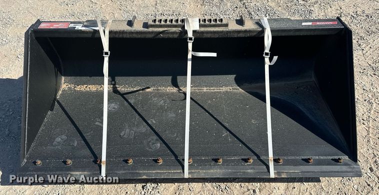 image for item EJ5036 2021 Arrow  2306605BUN skid steer bucket