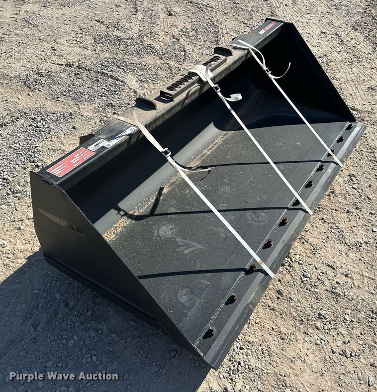 image for item EJ5036 2021 Arrow  2306605BUN skid steer bucket