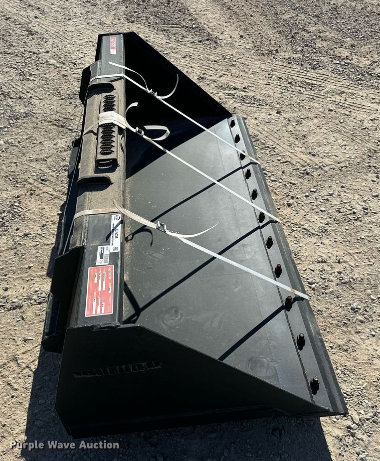 image for item EJ5036 2021 Arrow  2306605BUN skid steer bucket