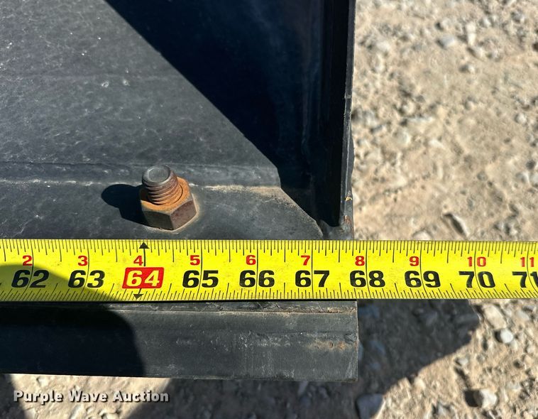 image for item EJ5036 2021 Arrow  2306605BUN skid steer bucket