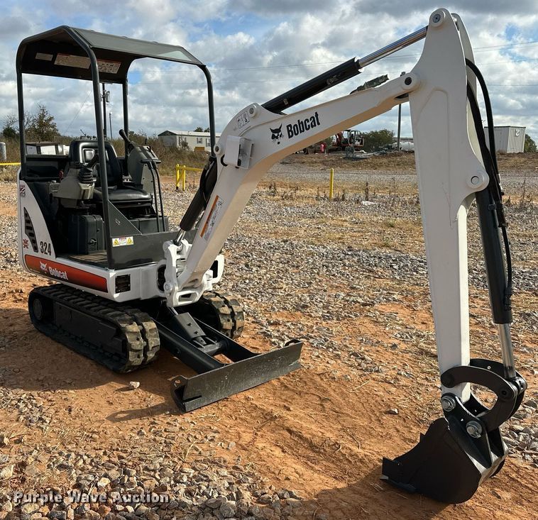 image for item EJ5043 2014 Bobcat  324M mini excavator