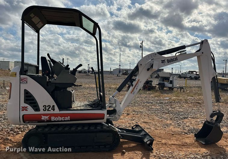 image for item EJ5043 2014 Bobcat  324M mini excavator