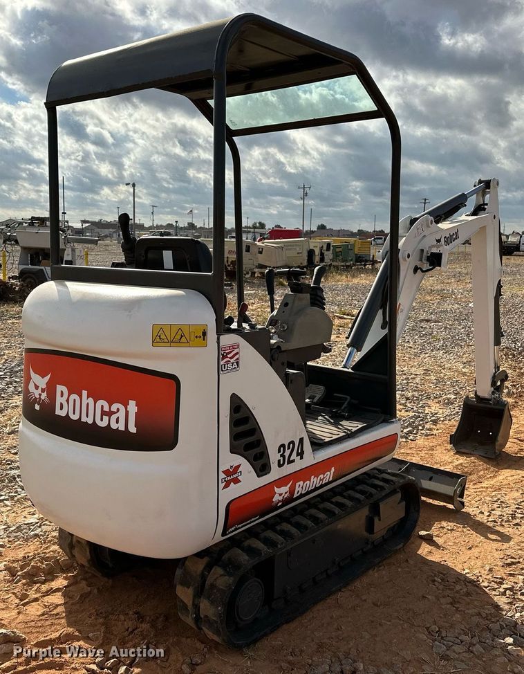 image for item EJ5043 2014 Bobcat  324M mini excavator