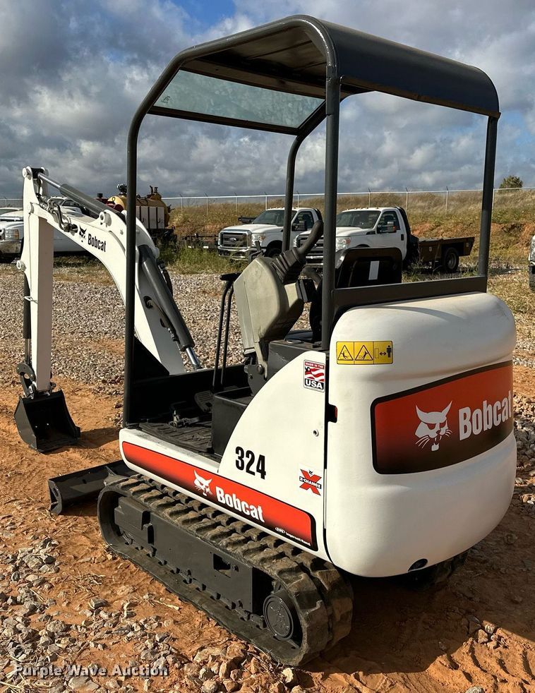 image for item EJ5043 2014 Bobcat  324M mini excavator