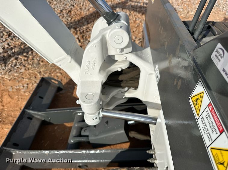 image for item EJ5043 2014 Bobcat  324M mini excavator