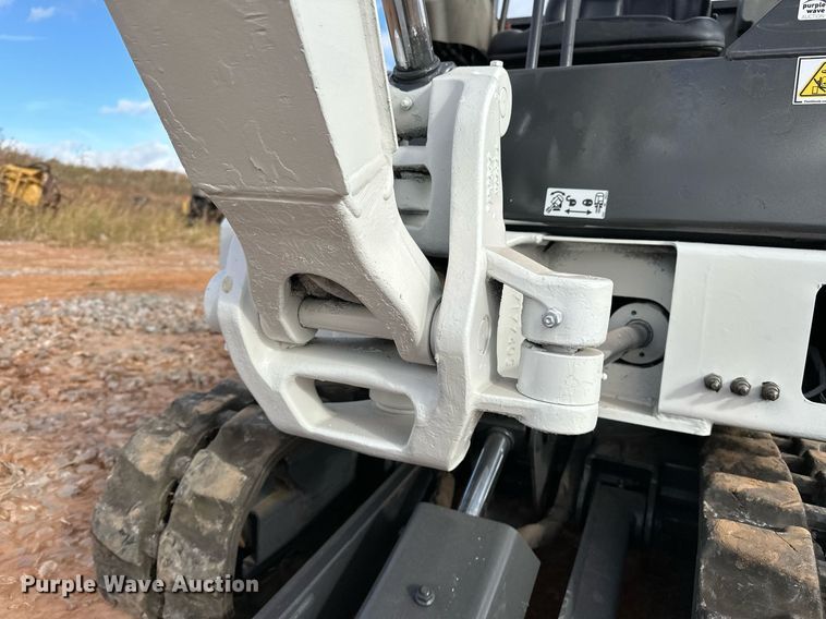 image for item EJ5043 2014 Bobcat  324M mini excavator